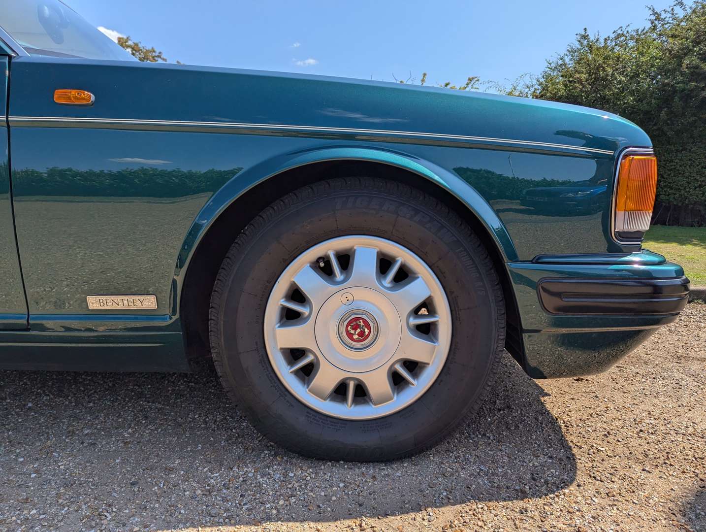 <p>1997 BENTLEY BROOKLANDS AUTO</p>