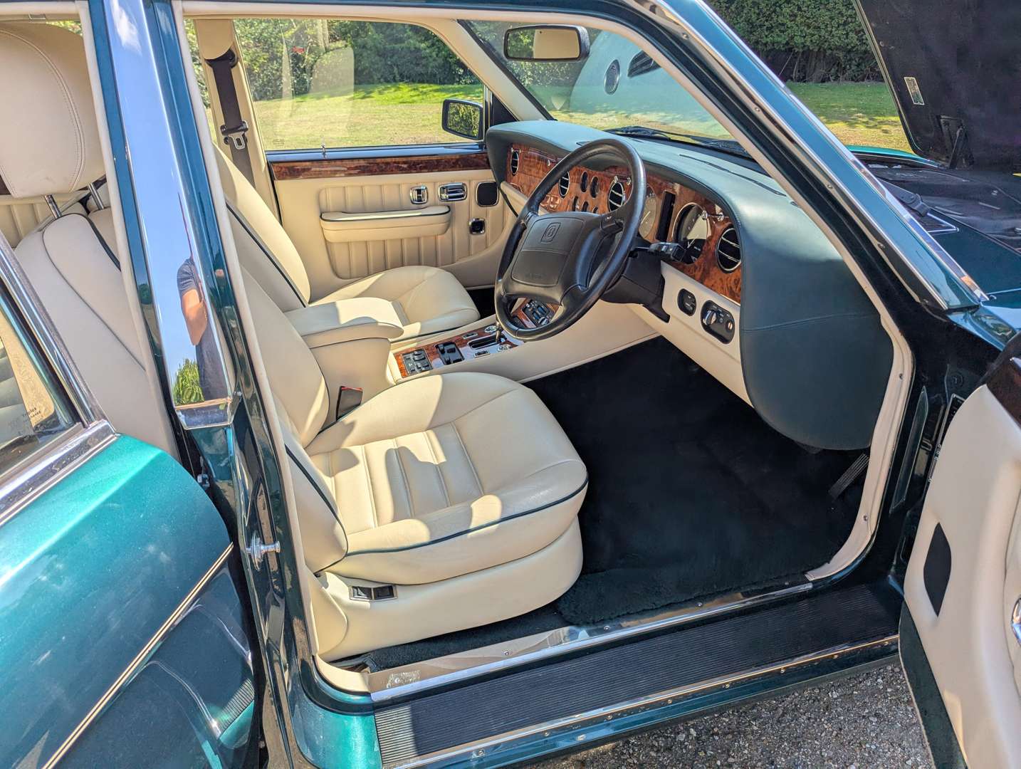 <p>1997 BENTLEY BROOKLANDS AUTO</p>
