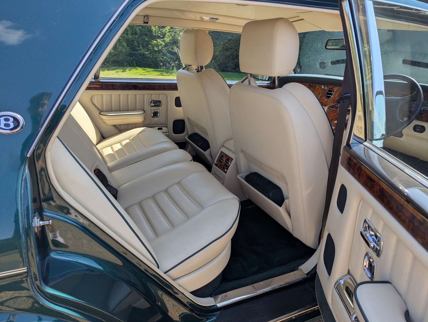 <p>1997 BENTLEY BROOKLANDS AUTO</p>