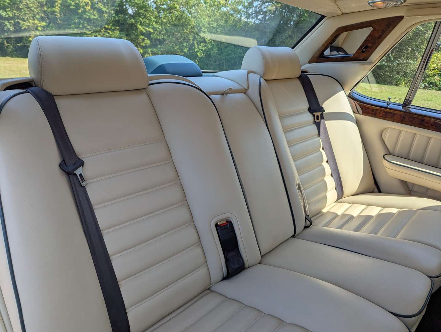 <p>1997 BENTLEY BROOKLANDS AUTO</p>