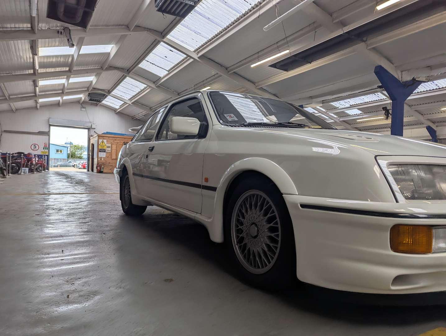 <p>1987 FORD SIERRA RS COSWORTH</p>