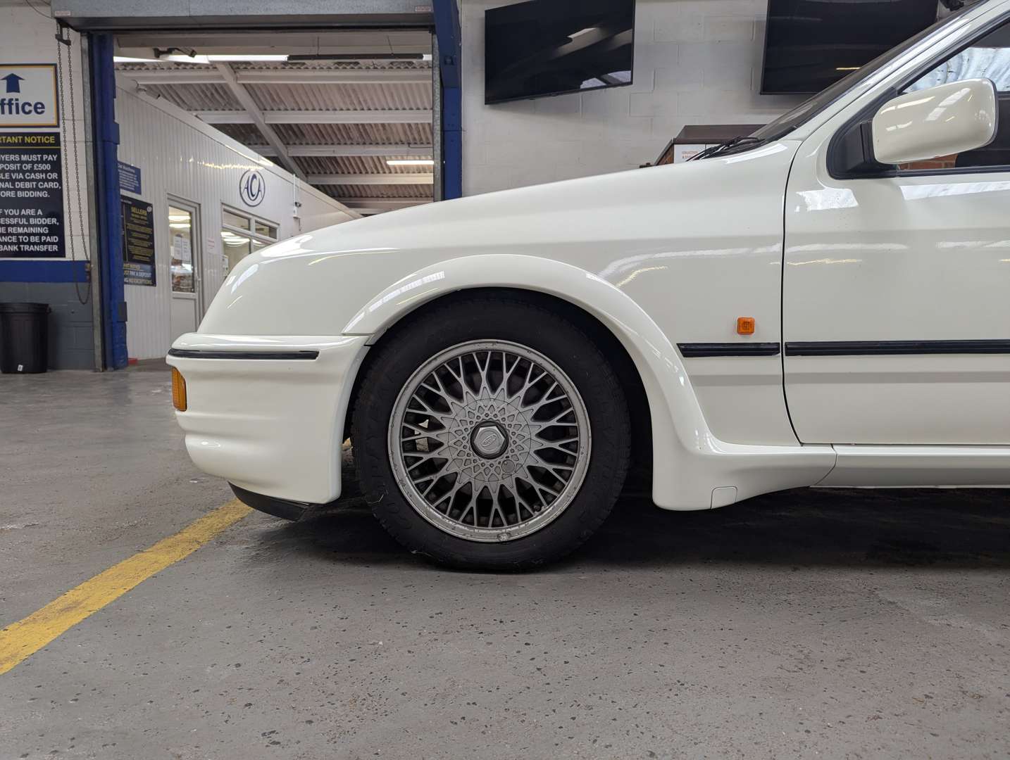 <p>1987 FORD SIERRA RS COSWORTH</p>