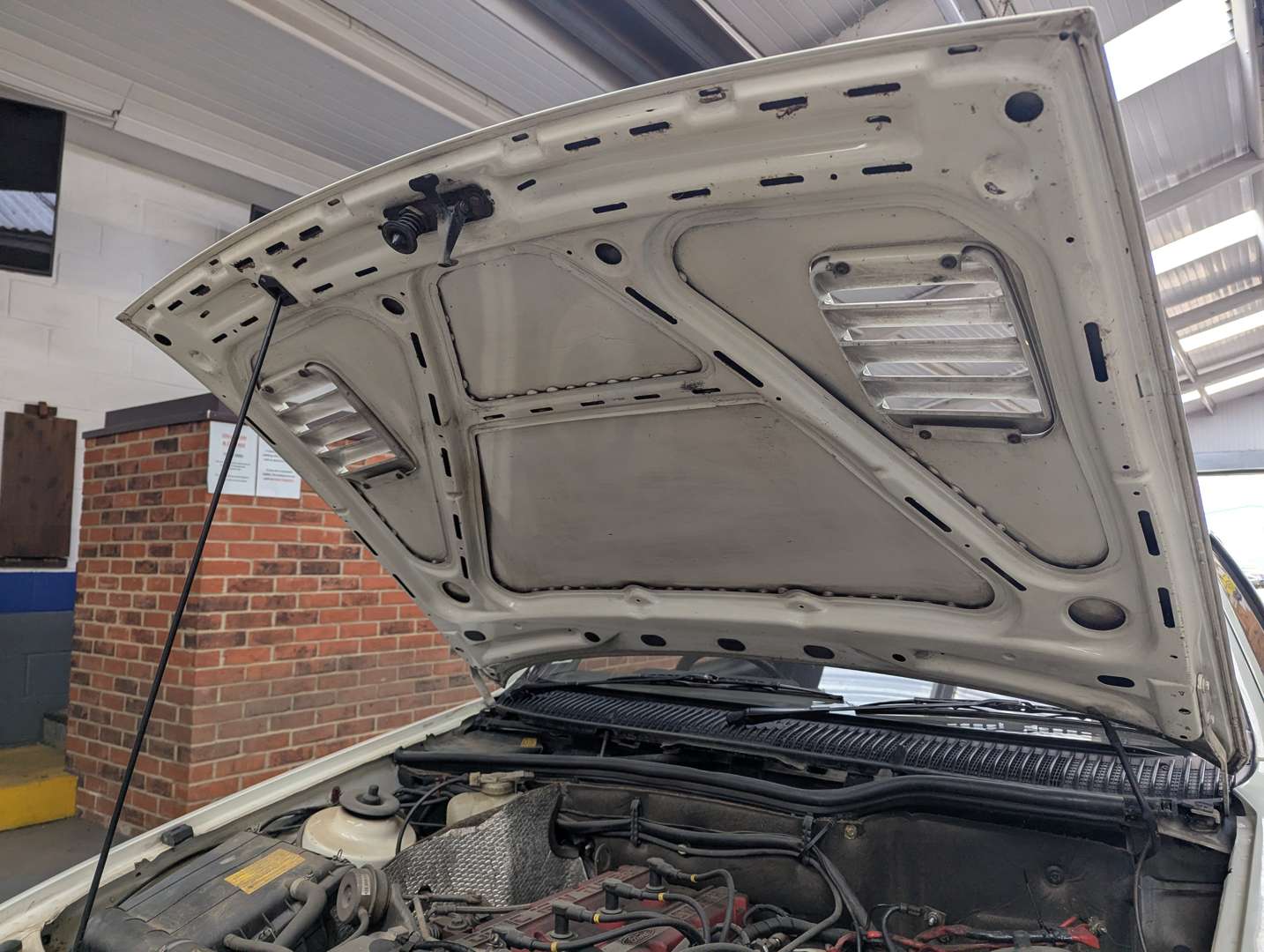 <p>1987 FORD SIERRA RS COSWORTH</p>