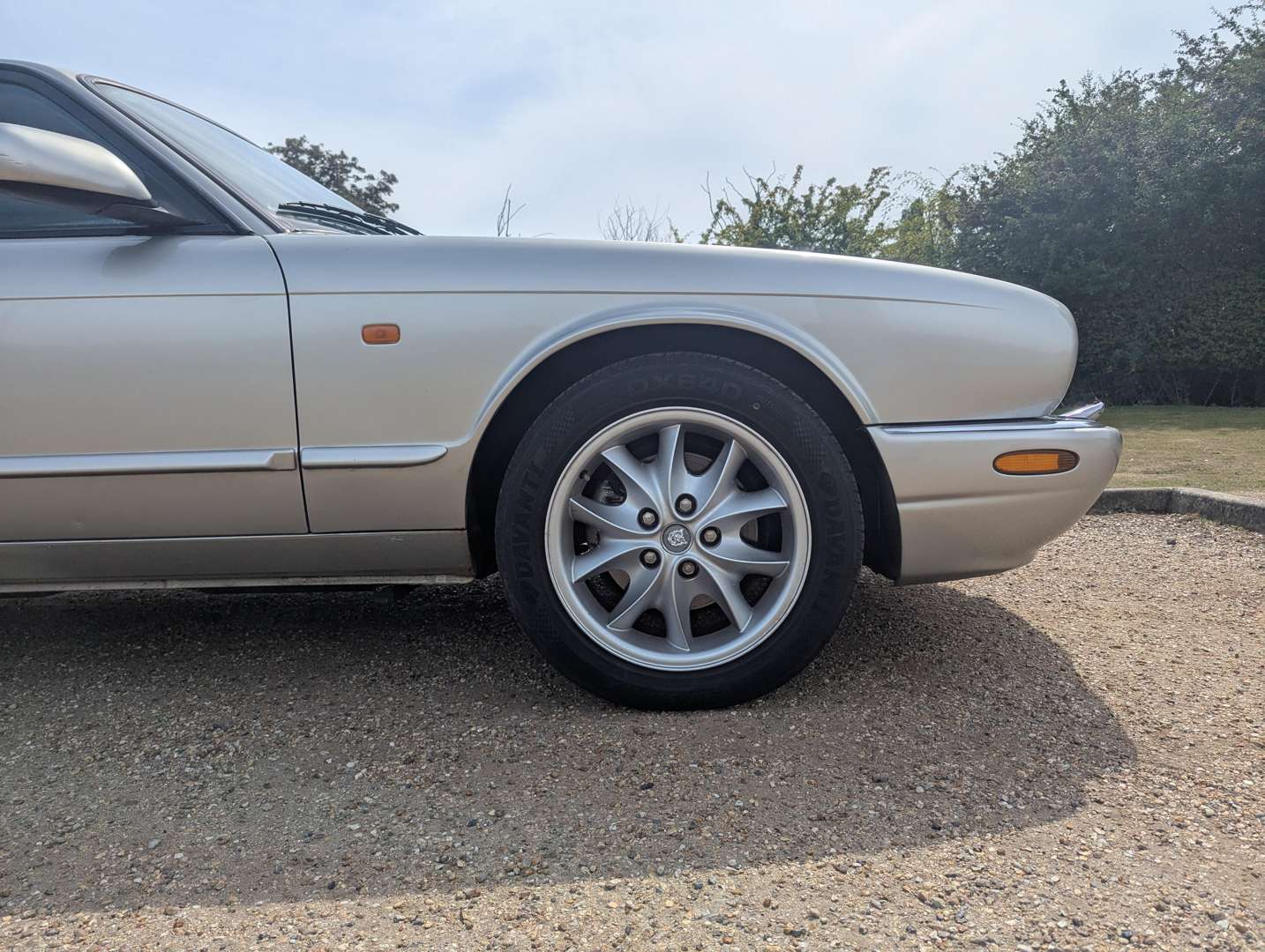 <p>1999 JAGUAR XJ SPORT 3.2 V8 AUTO</p>