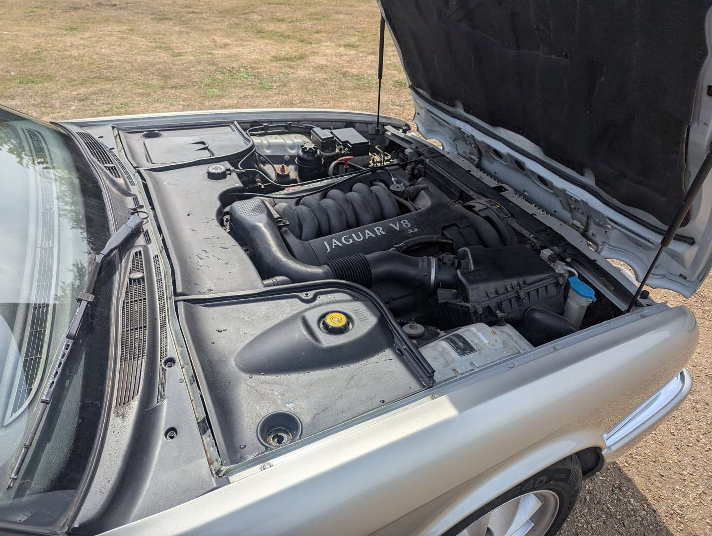 <p>1999 JAGUAR XJ SPORT 3.2 V8 AUTO</p>