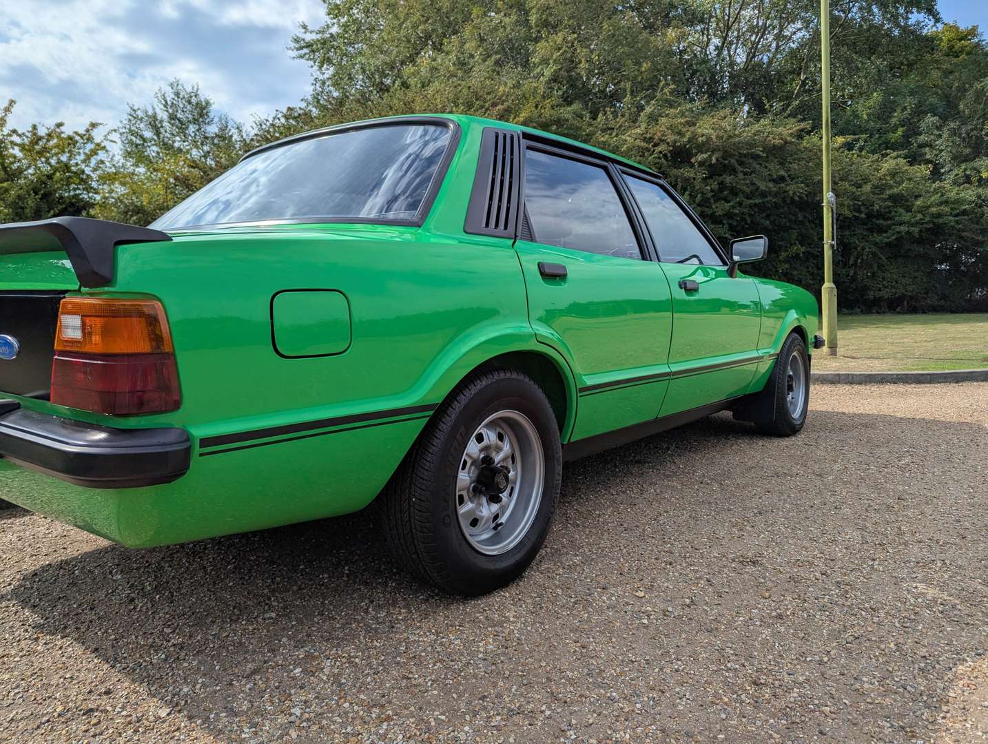 <p>1977 FORD CORTINA 3.0S</p>