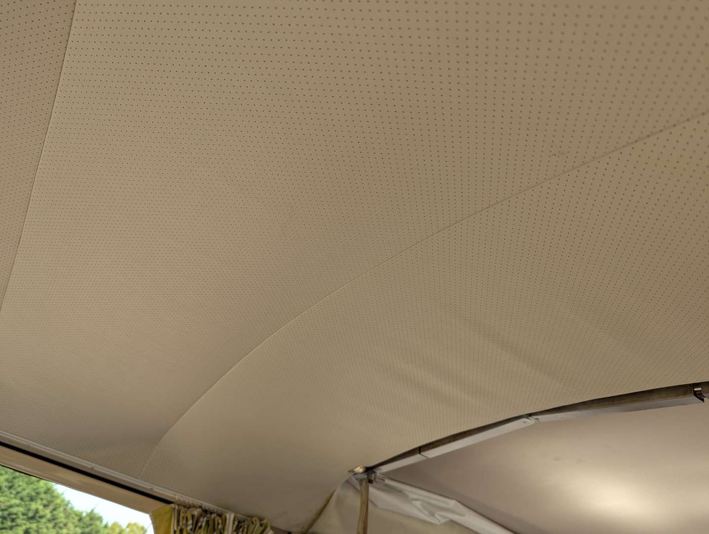 <p>1977 VW WESTFALIA T2 CAMPER</p>