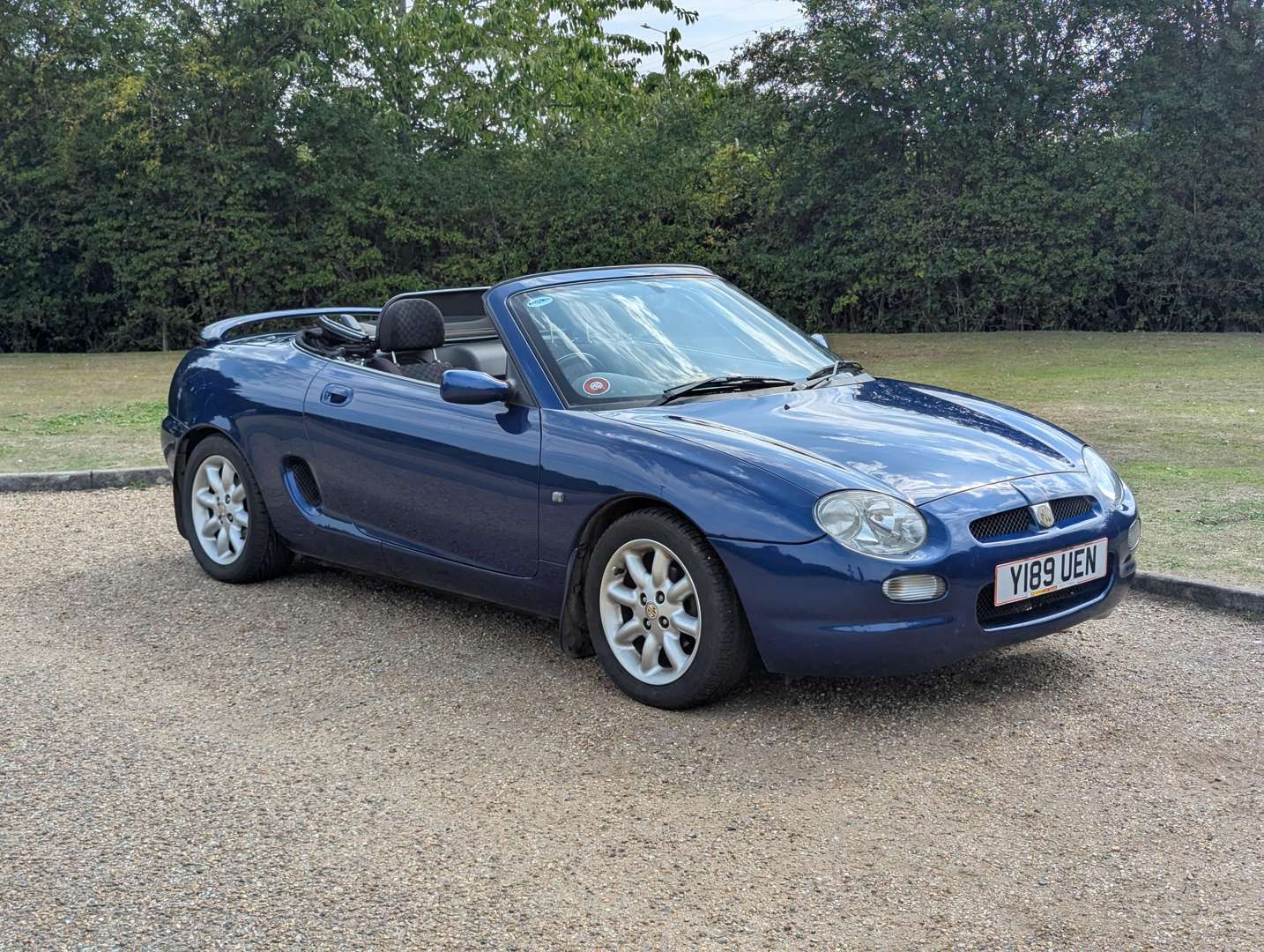 <p>2001 MG F</p>