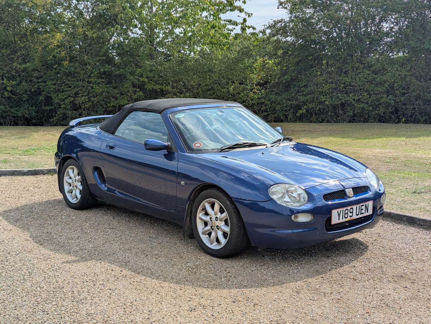 <p>2001 MG F</p>