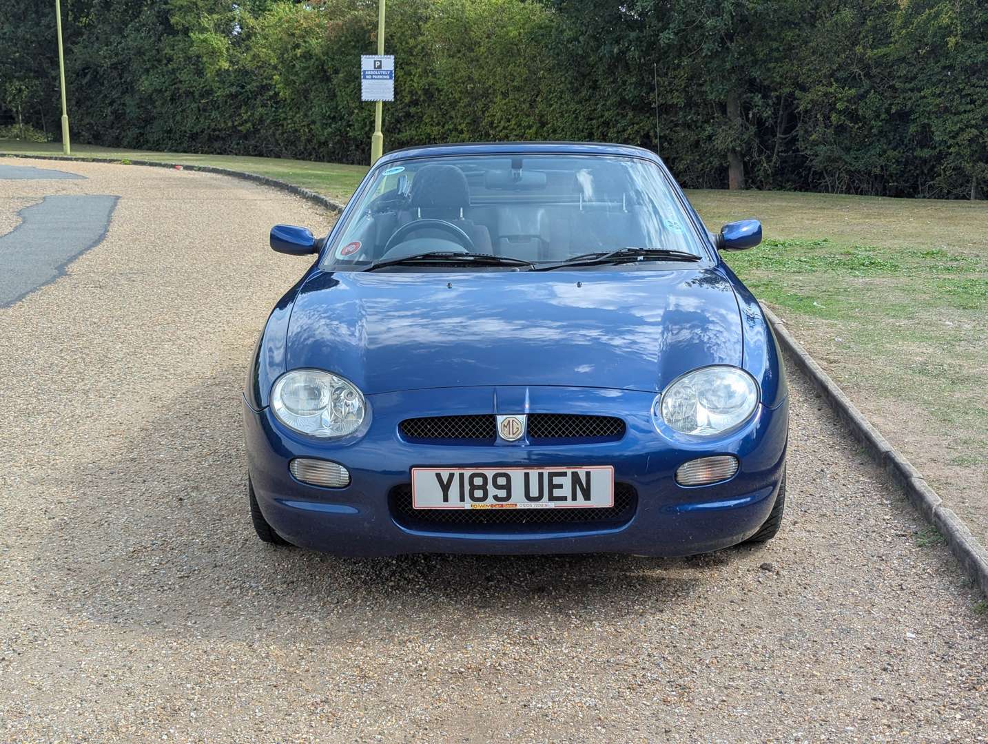<p>2001 MG F</p>