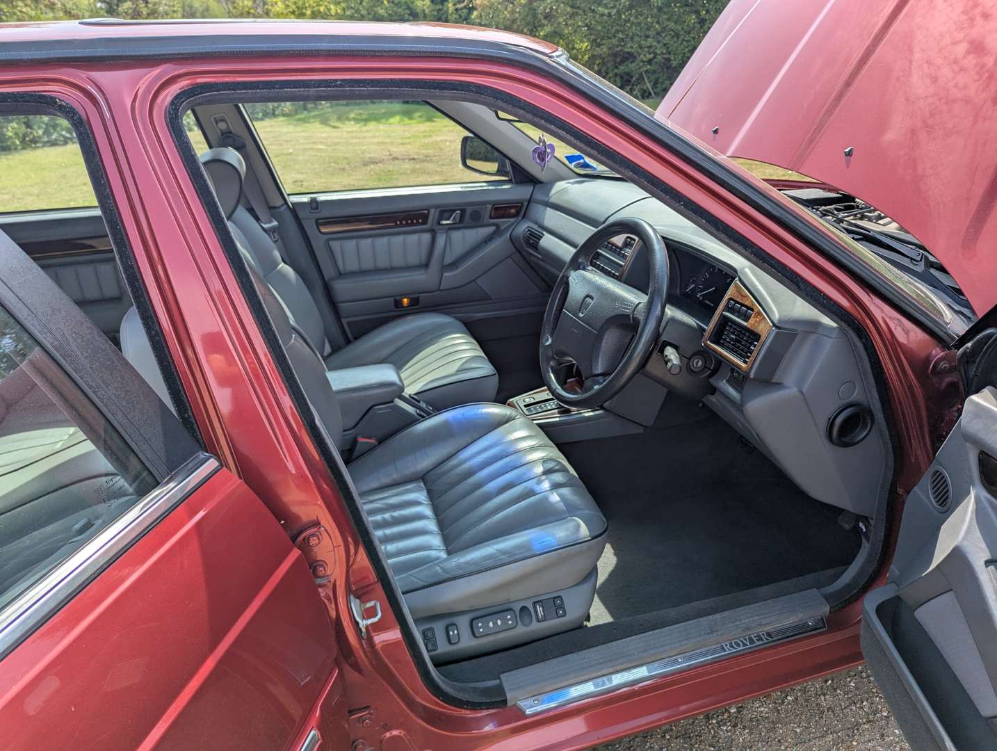 <p>1999 ROVER STERLING AUTO</p>