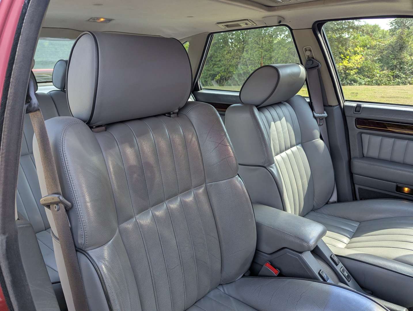 <p>1999 ROVER STERLING AUTO</p>