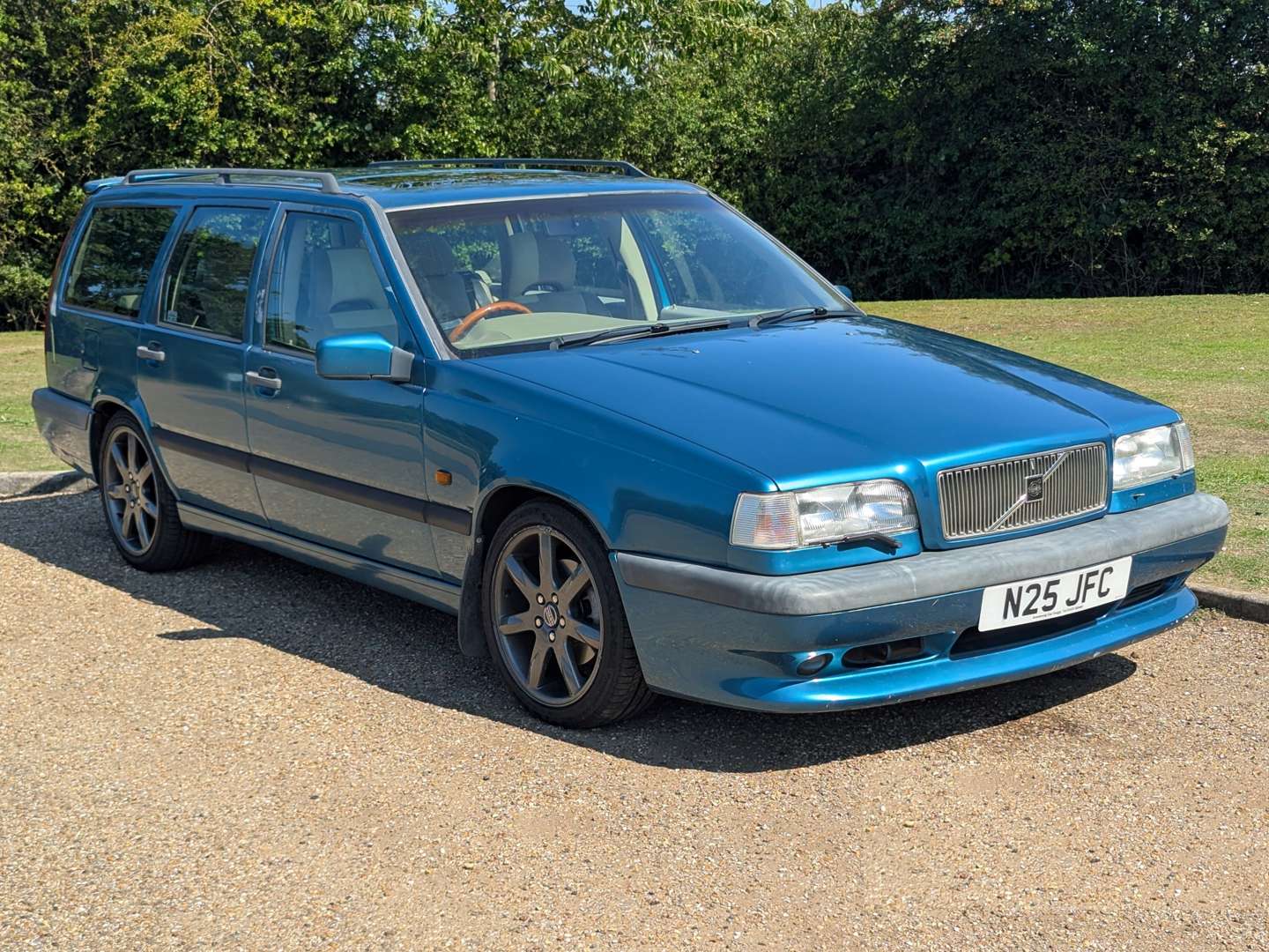 <p>1996 VOLVO 850R ESTATE AUTO</p>