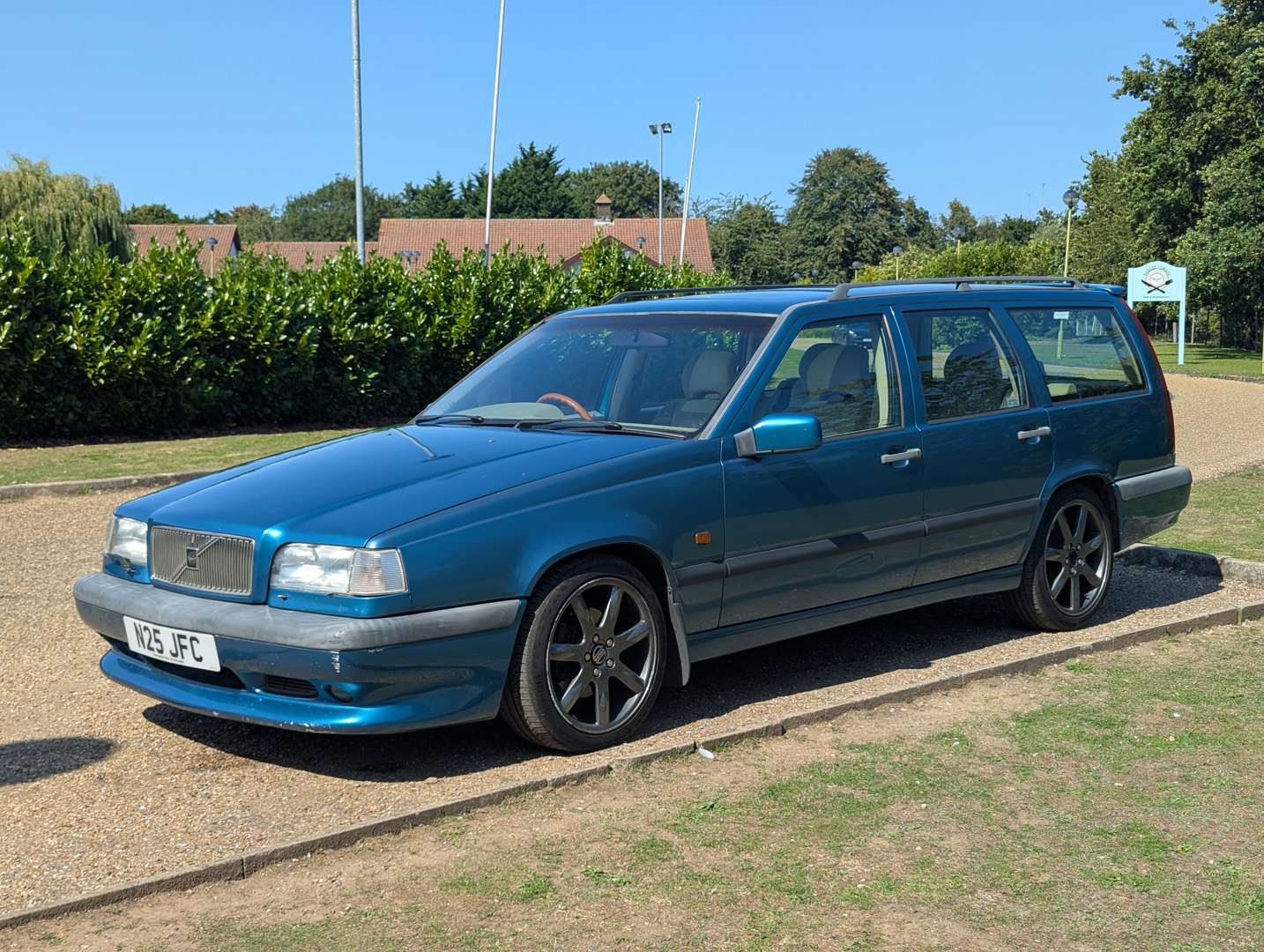 <p>1996 VOLVO 850R ESTATE AUTO</p>