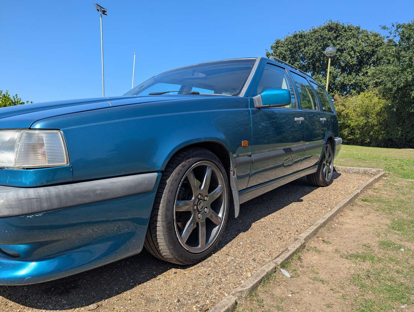 <p>1996 VOLVO 850R ESTATE AUTO</p>