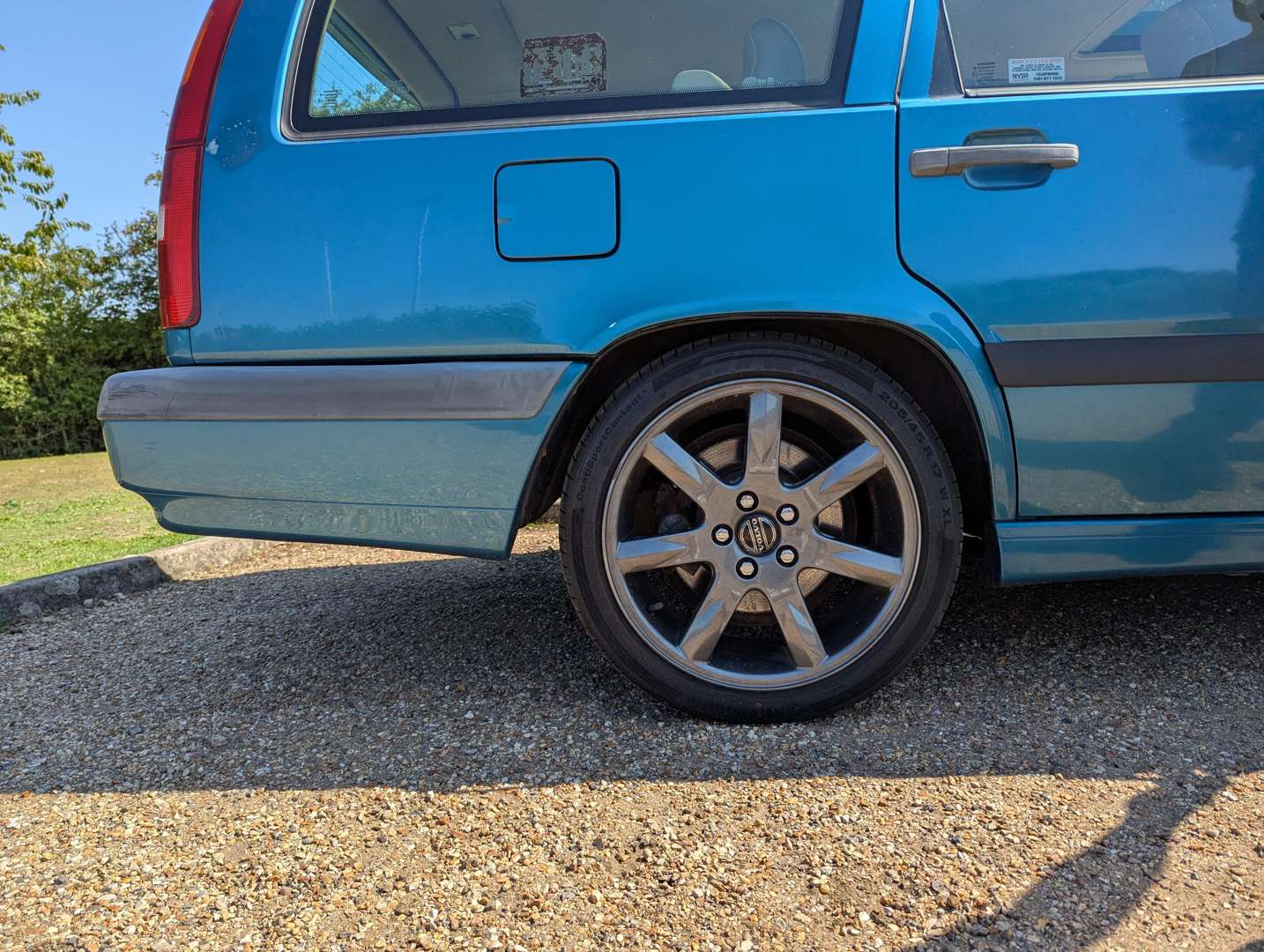 <p>1996 VOLVO 850R ESTATE AUTO</p>