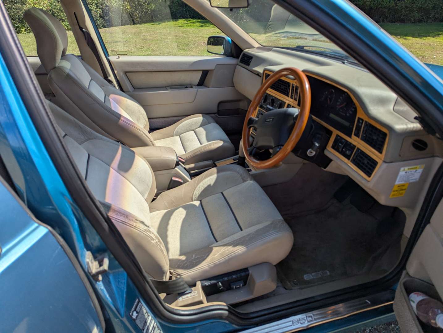 <p>1996 VOLVO 850R ESTATE AUTO</p>
