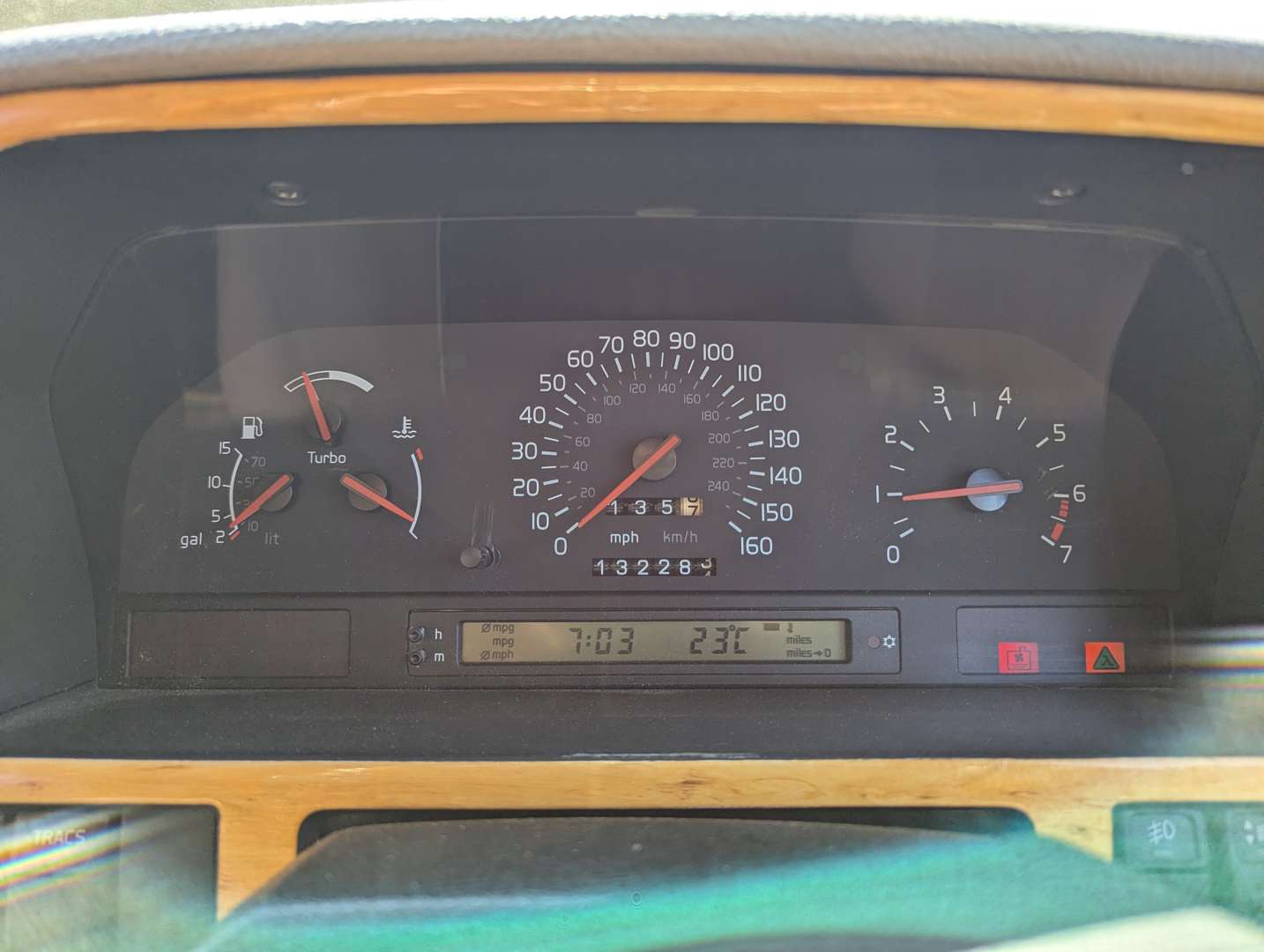 <p>1996 VOLVO 850R ESTATE AUTO</p>