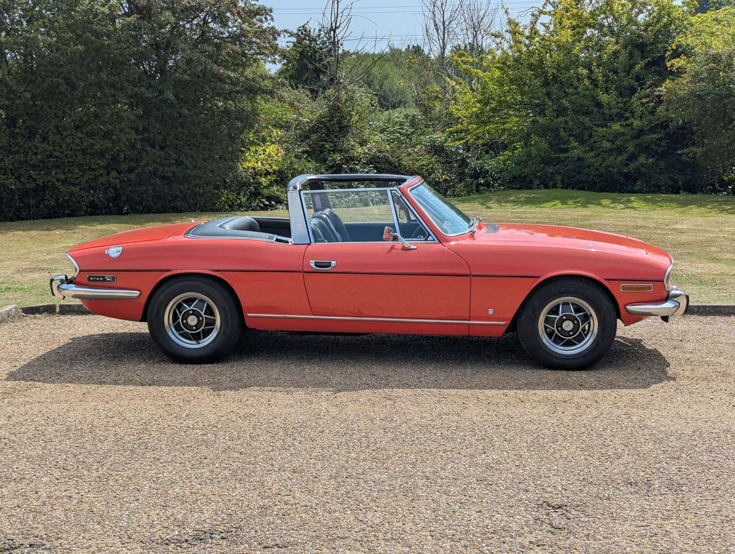 <p>1972 TRIUMPH STAG</p>