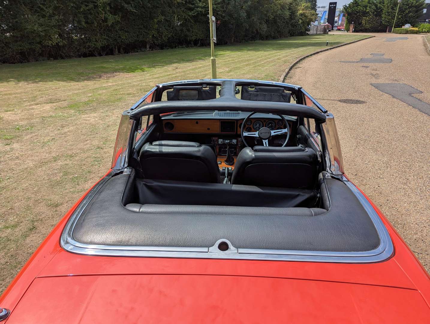 <p>1972 TRIUMPH STAG</p>