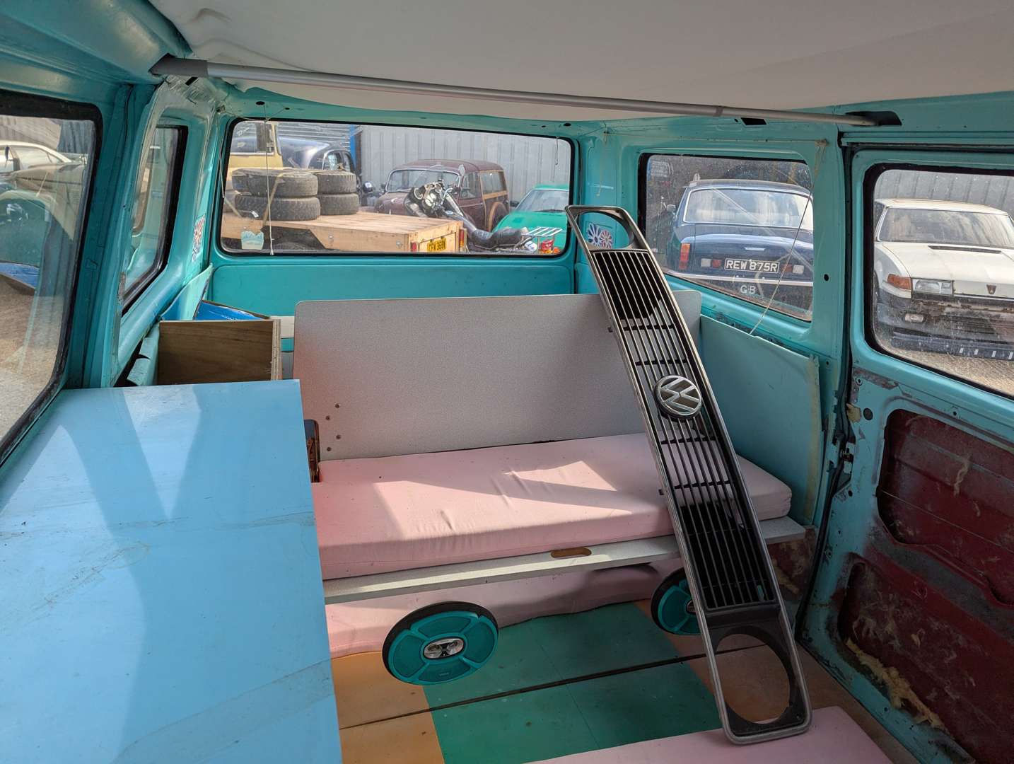 <p>1988 VW TRANSPORTER T25</p>