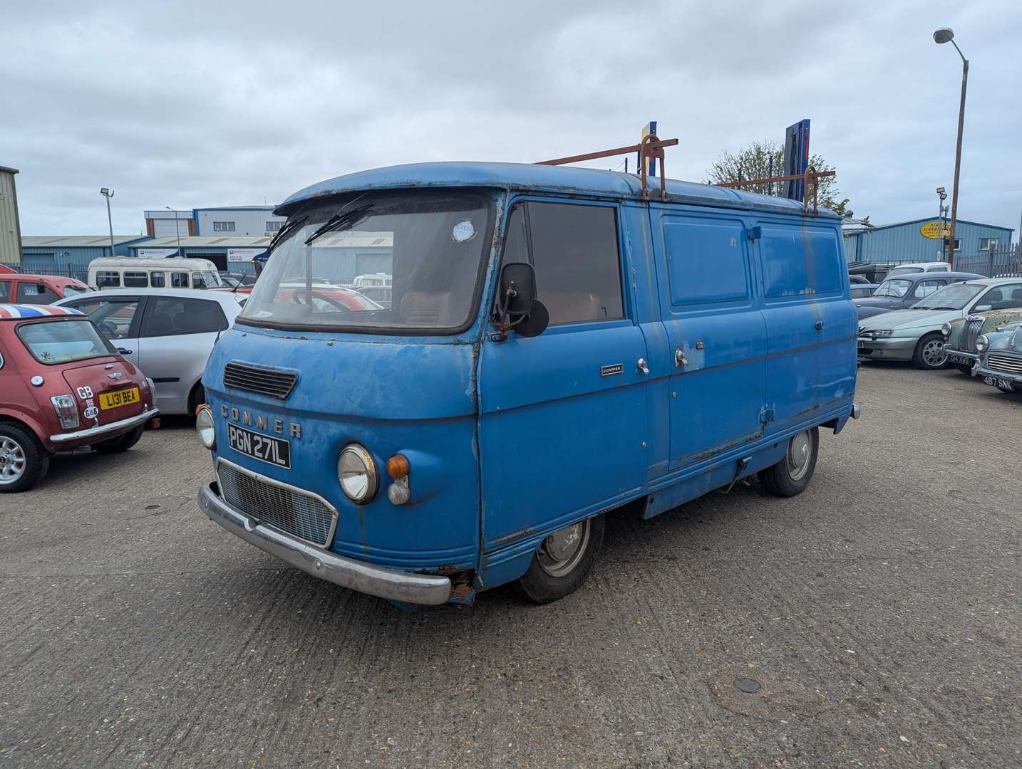 <p>1973 COMMER FC VAN</p>