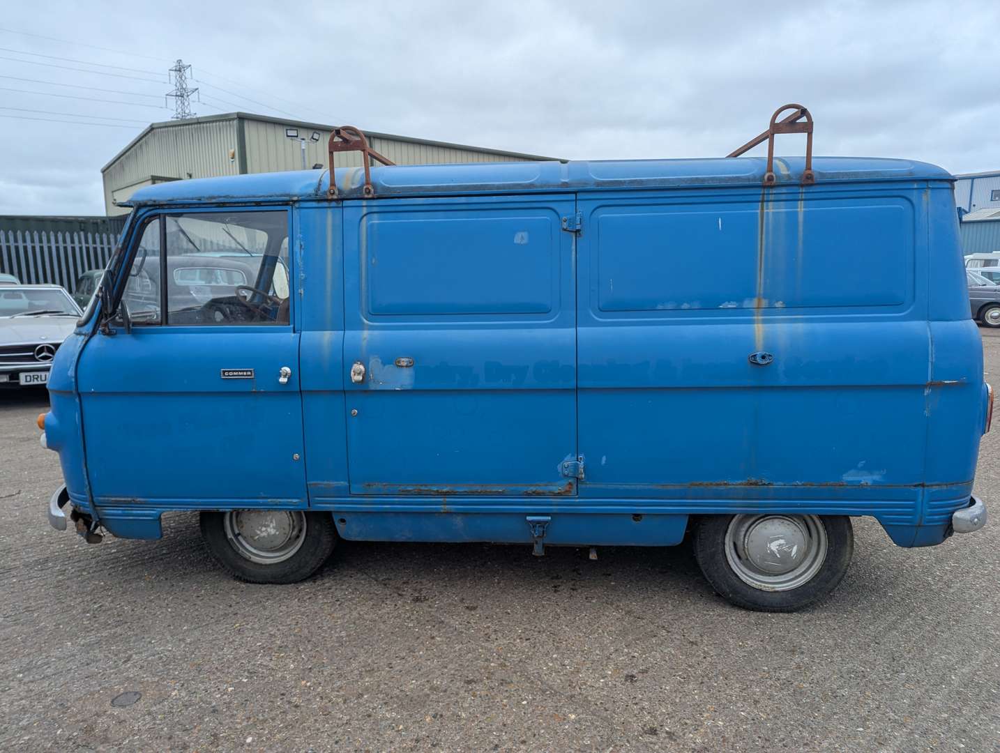 <p>1973 COMMER FC VAN</p>