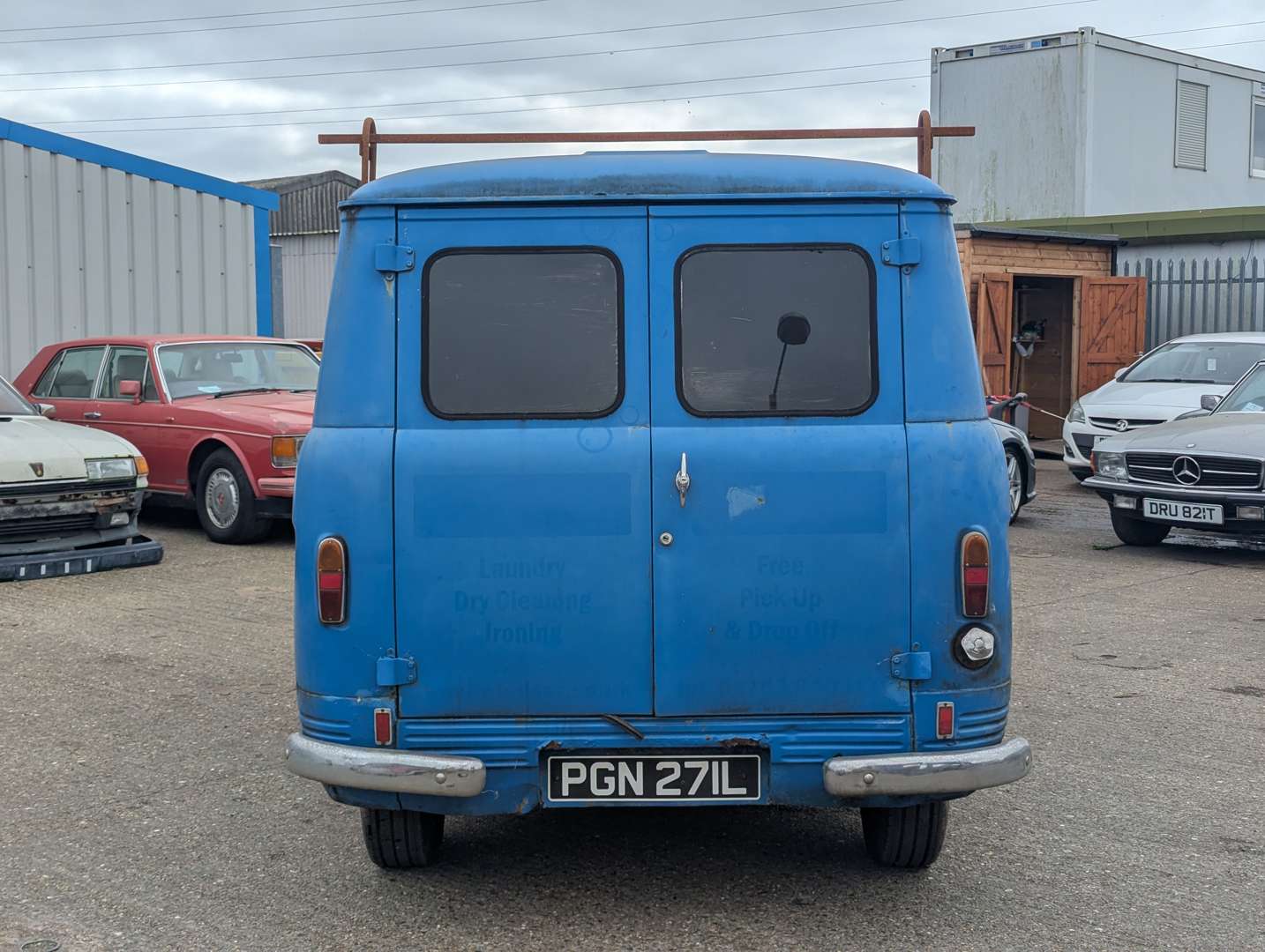 <p>1973 COMMER FC VAN</p>