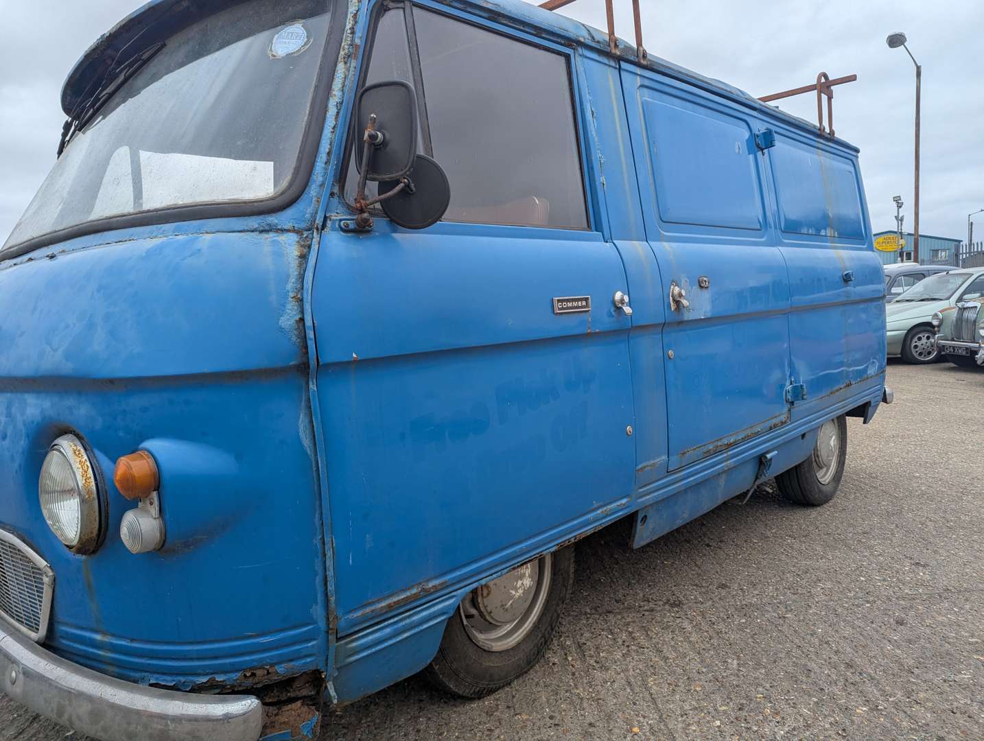 <p>1973 COMMER FC VAN</p>