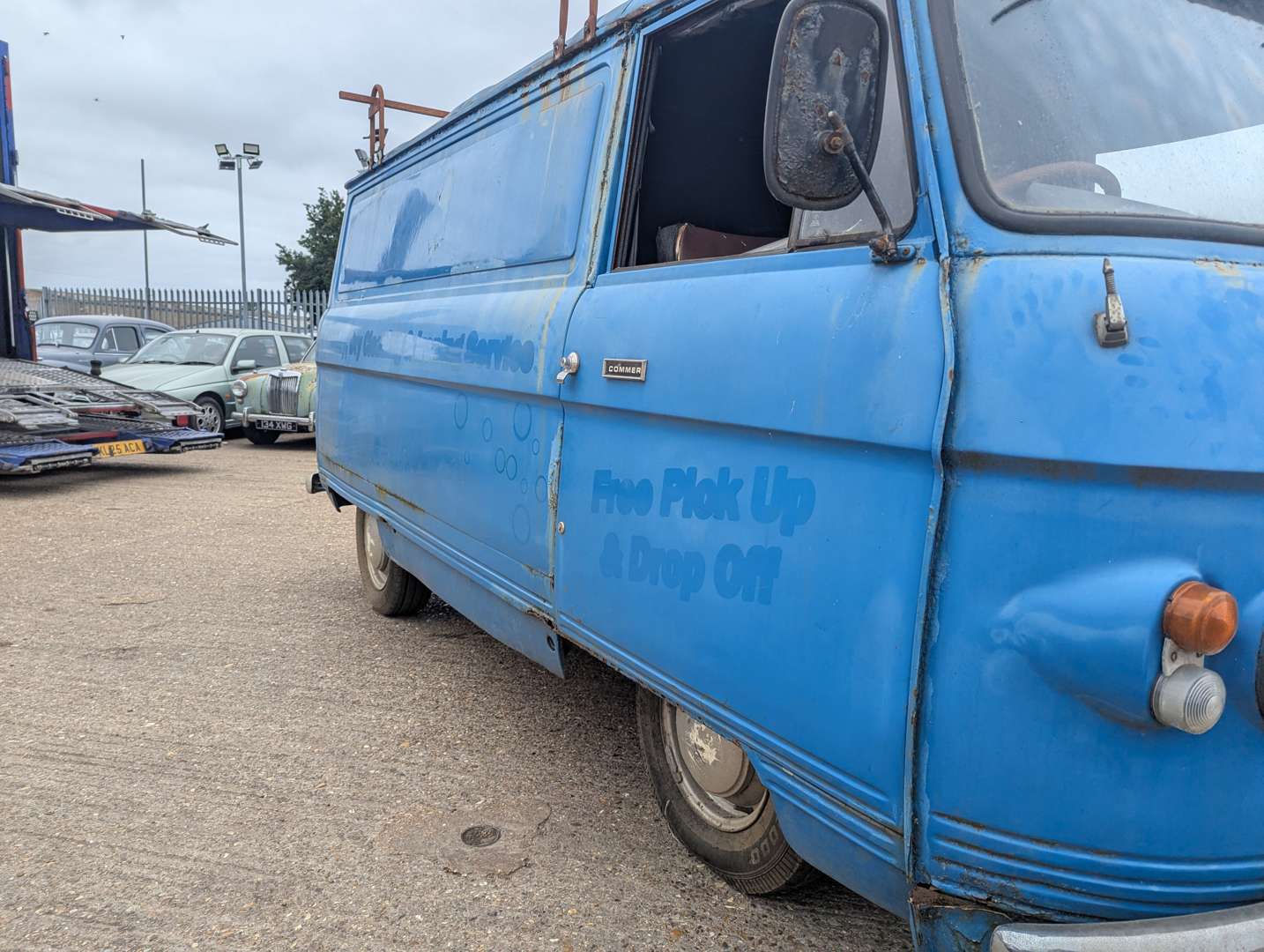 <p>1973 COMMER FC VAN</p>