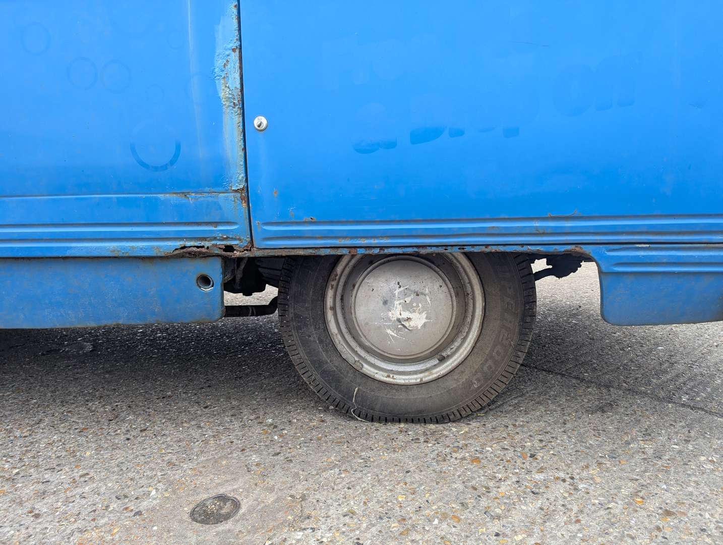 <p>1973 COMMER FC VAN</p>