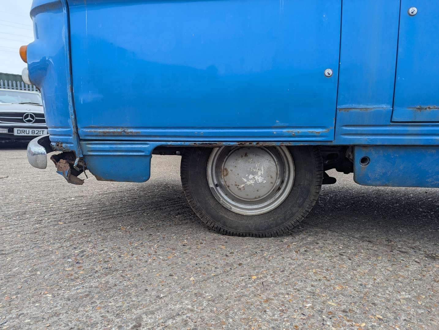 <p>1973 COMMER FC VAN</p>