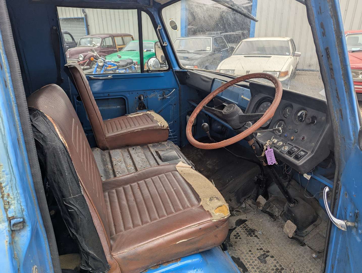 <p>1973 COMMER FC VAN</p>