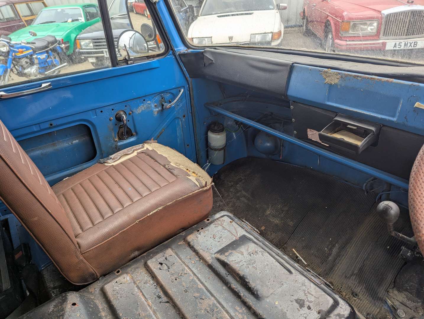 <p>1973 COMMER FC VAN</p>