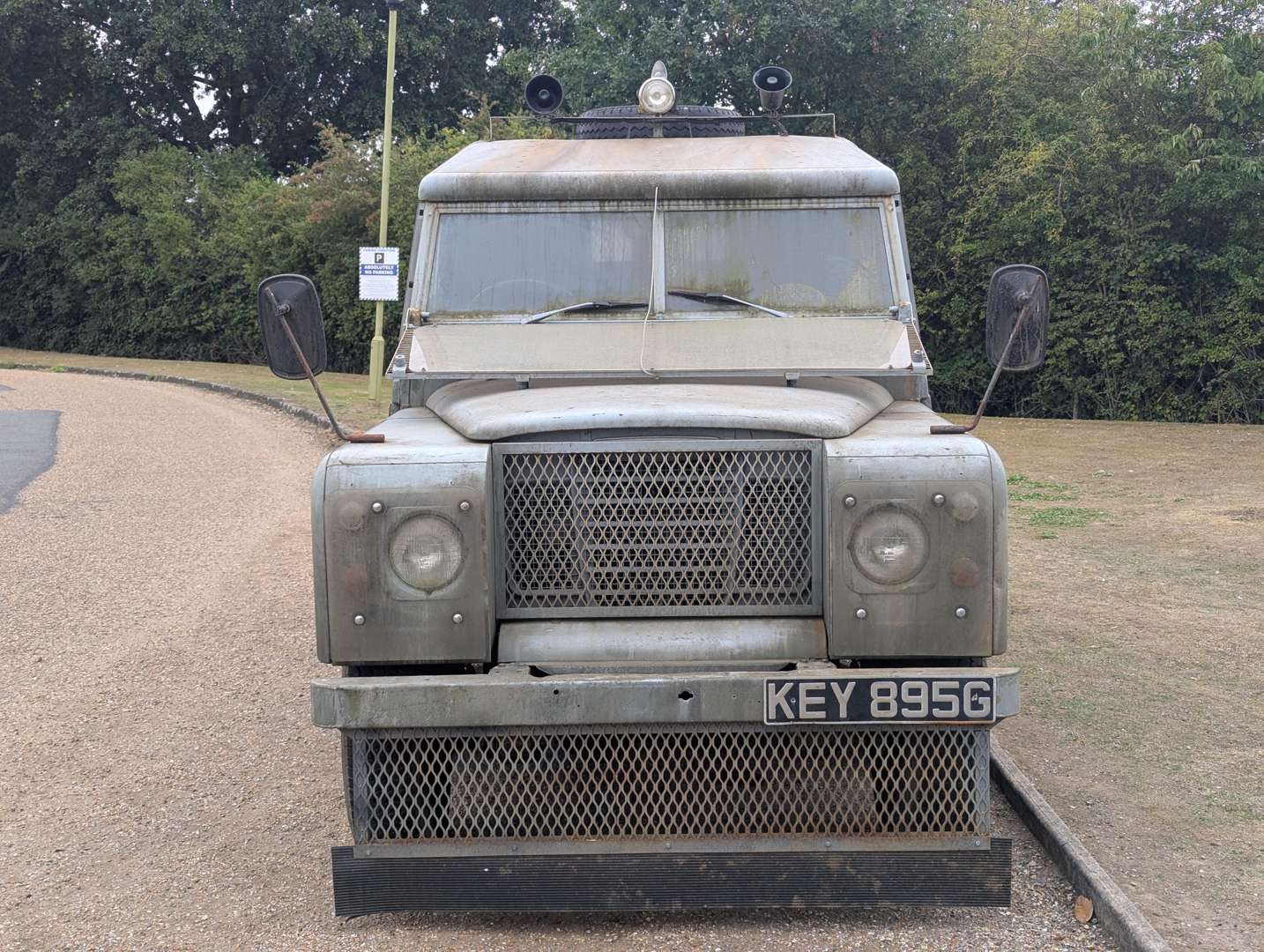 <p>1969 LAND ROVER SERIES IIA 109"</p>