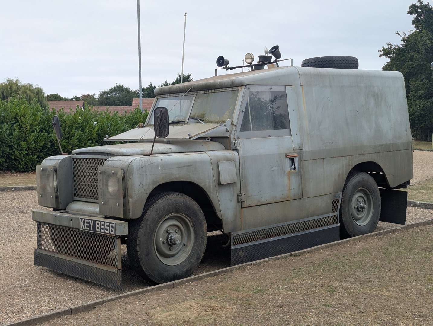 <p>1969 LAND ROVER SERIES IIA 109"</p>