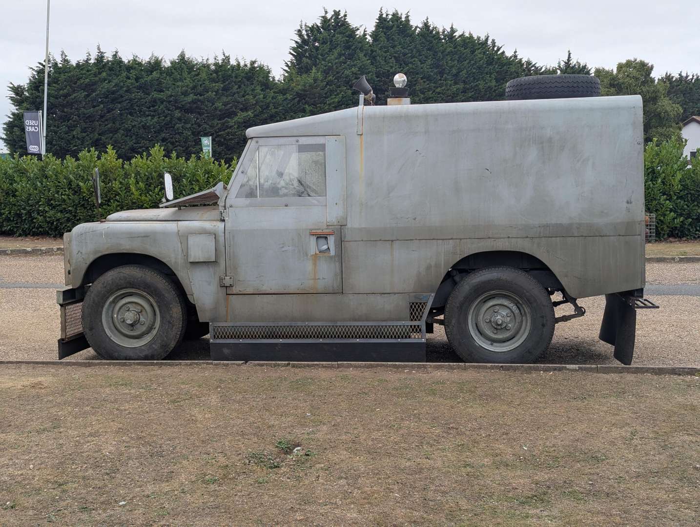 <p>1969 LAND ROVER SERIES IIA 109"</p>