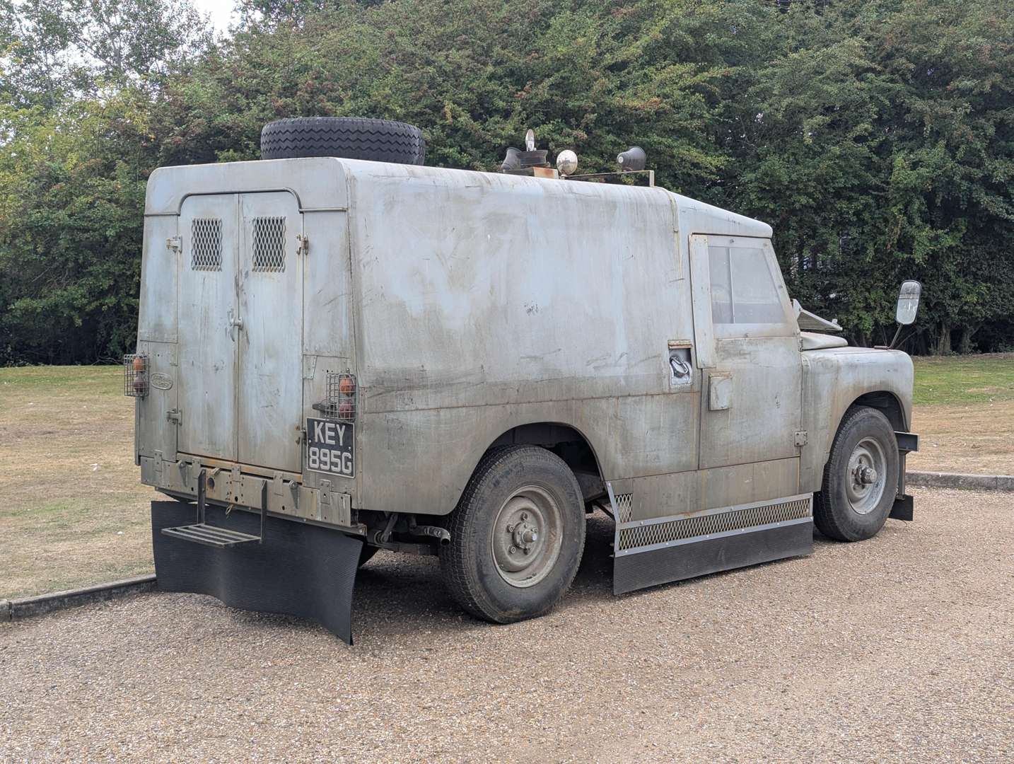 <p>1969 LAND ROVER SERIES IIA 109"</p>