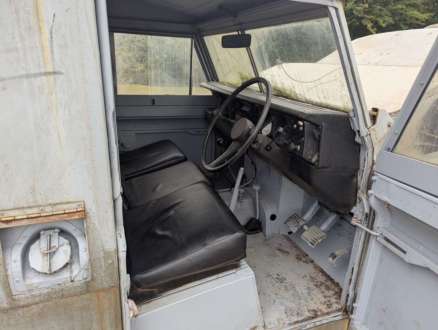 <p>1969 LAND ROVER SERIES IIA 109"</p>