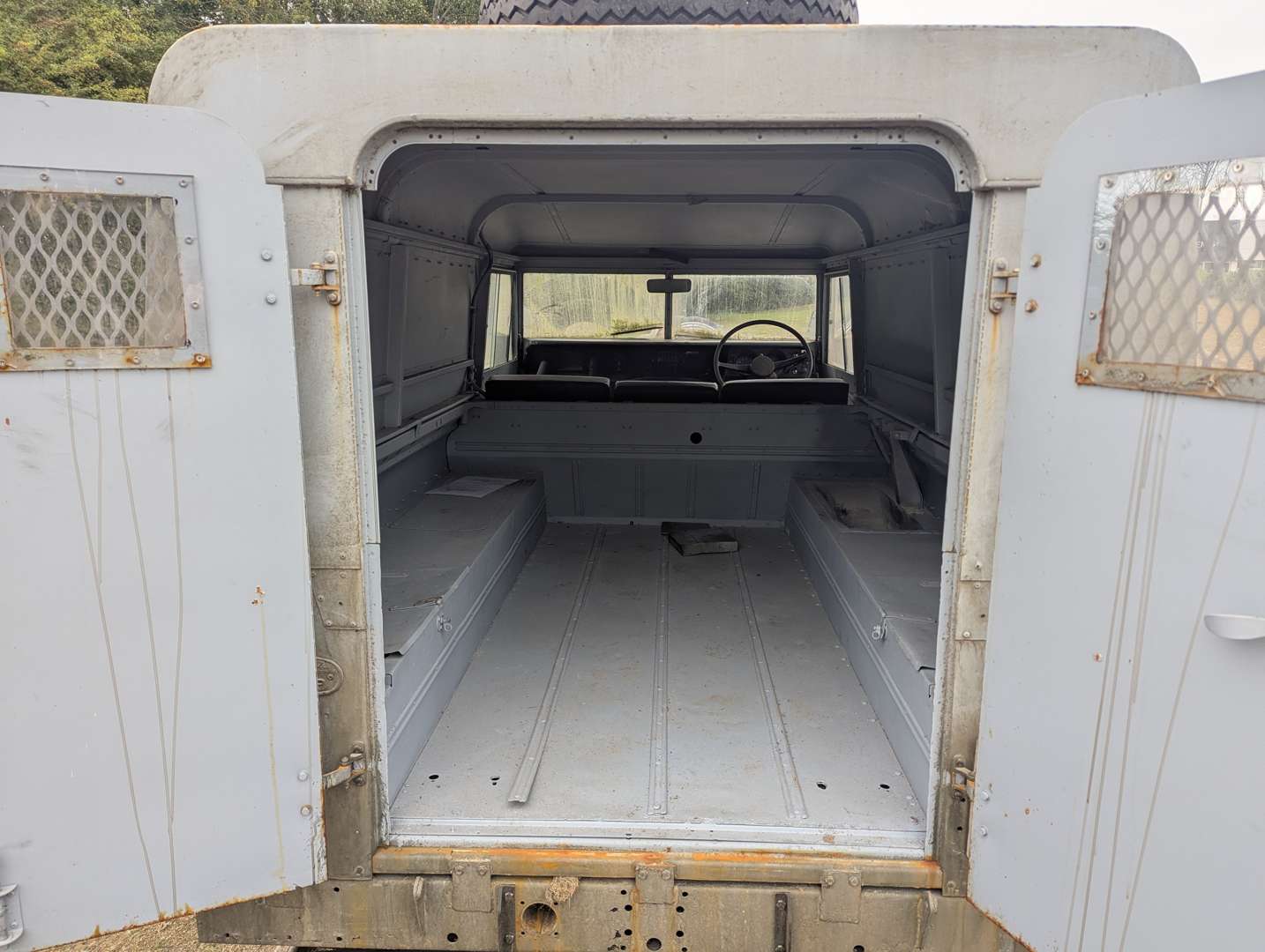 <p>1969 LAND ROVER SERIES IIA 109"</p>