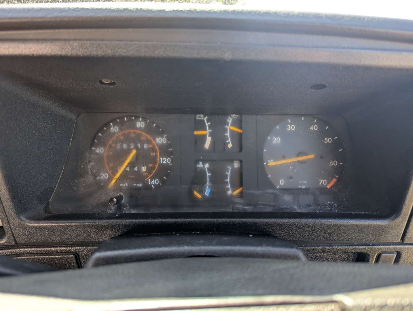 <p>1984 VAUXHALL CAVALIER CD 1.8E</p>