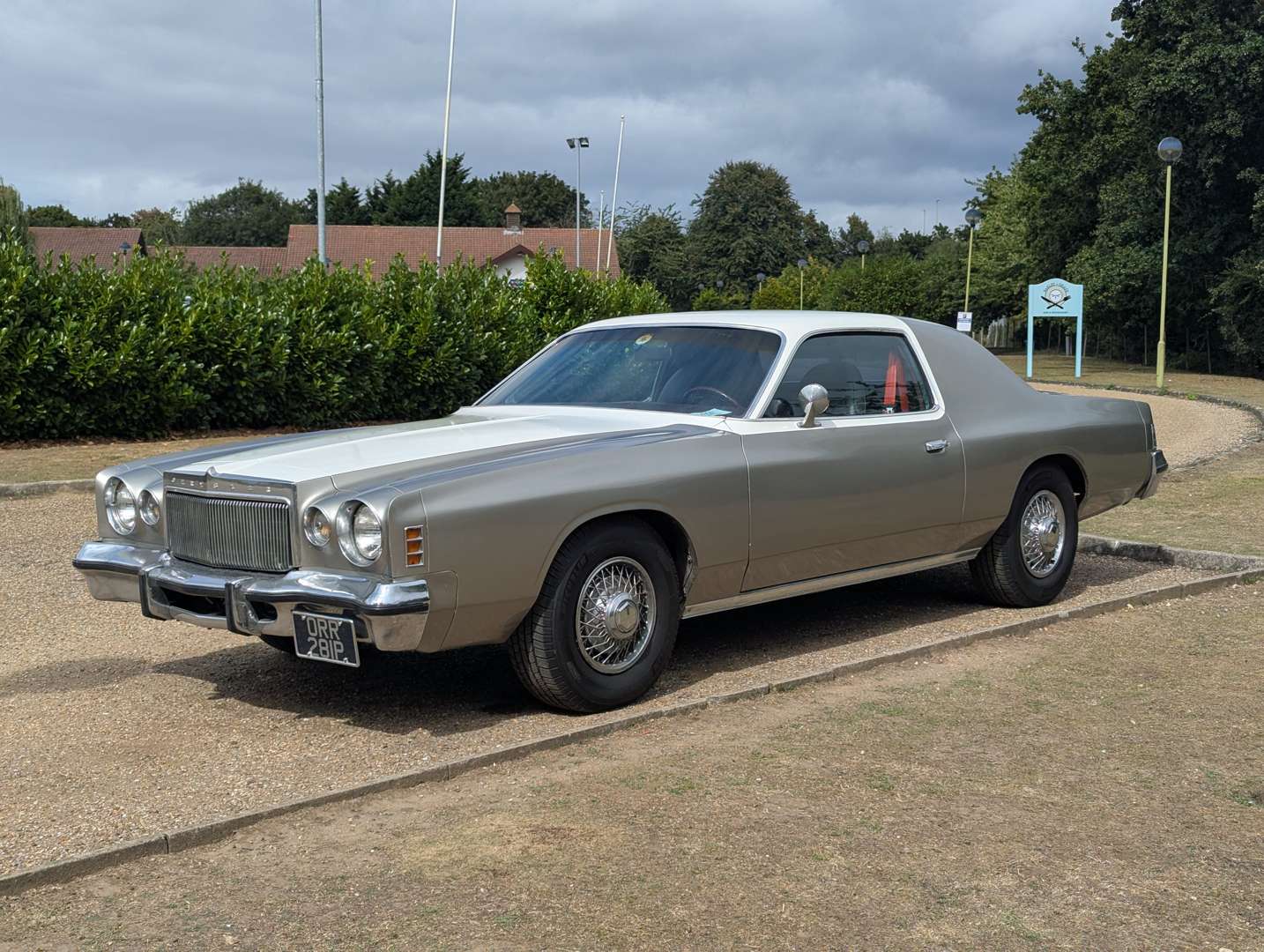 <p>1976 CHRYSLER CORDOBA COUPE LHD</p>