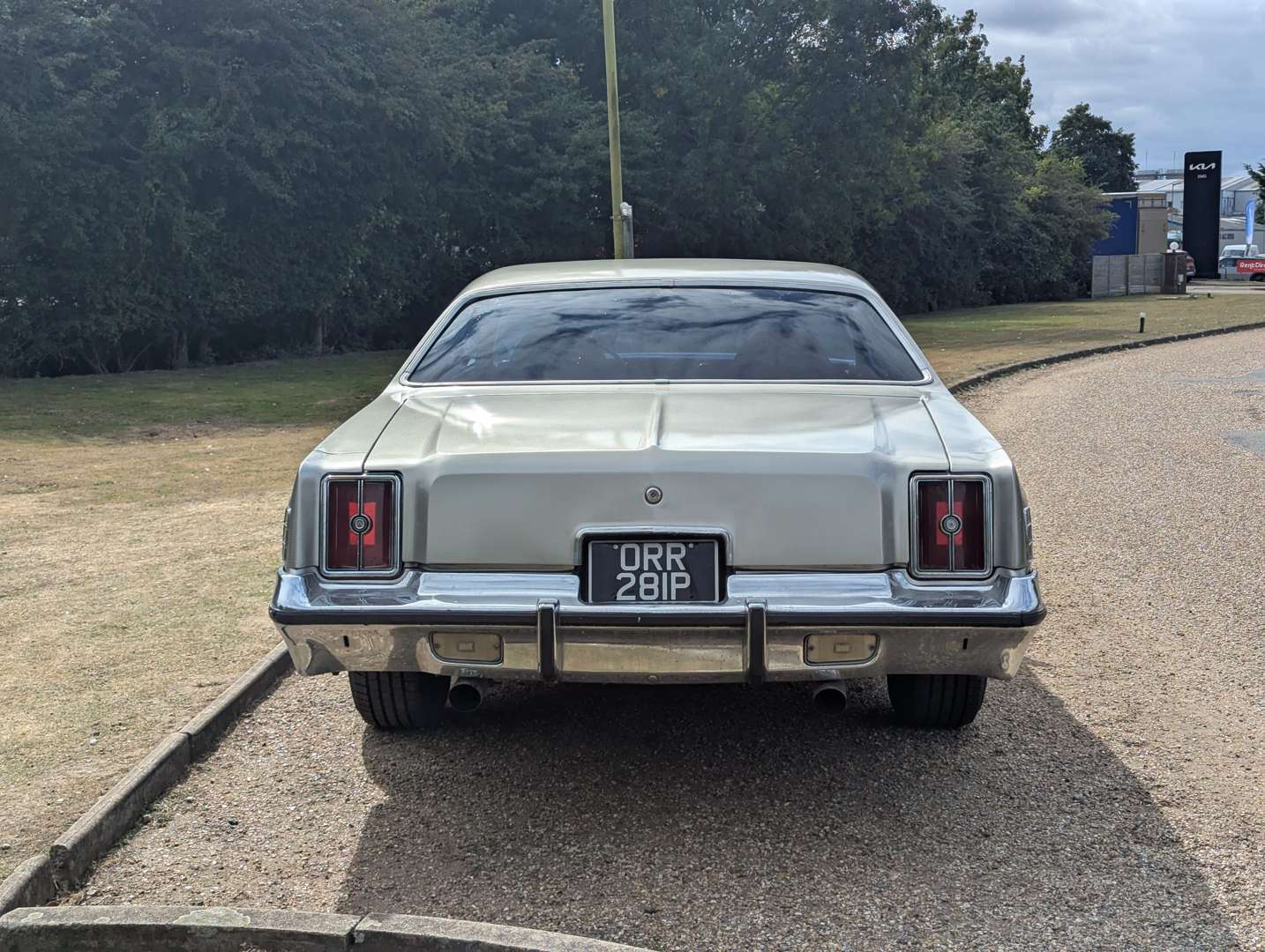 <p>1976 CHRYSLER CORDOBA COUPE LHD</p>