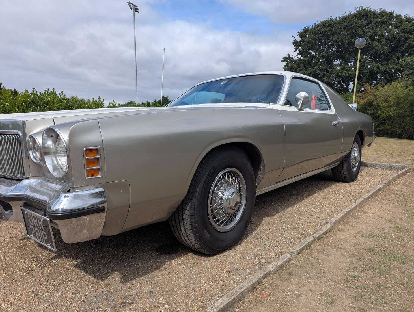 <p>1976 CHRYSLER CORDOBA COUPE LHD</p>