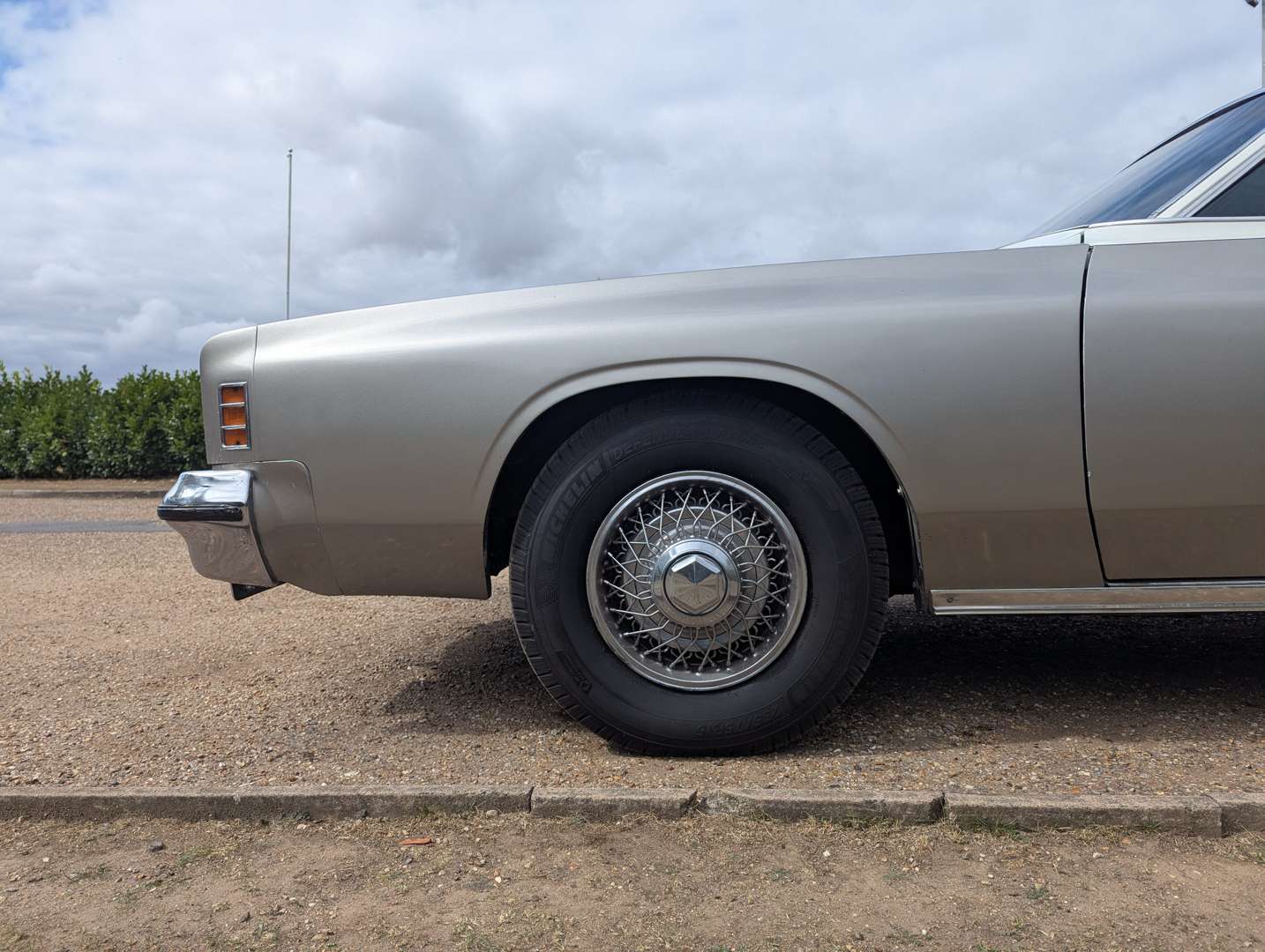 <p>1976 CHRYSLER CORDOBA COUPE LHD</p>