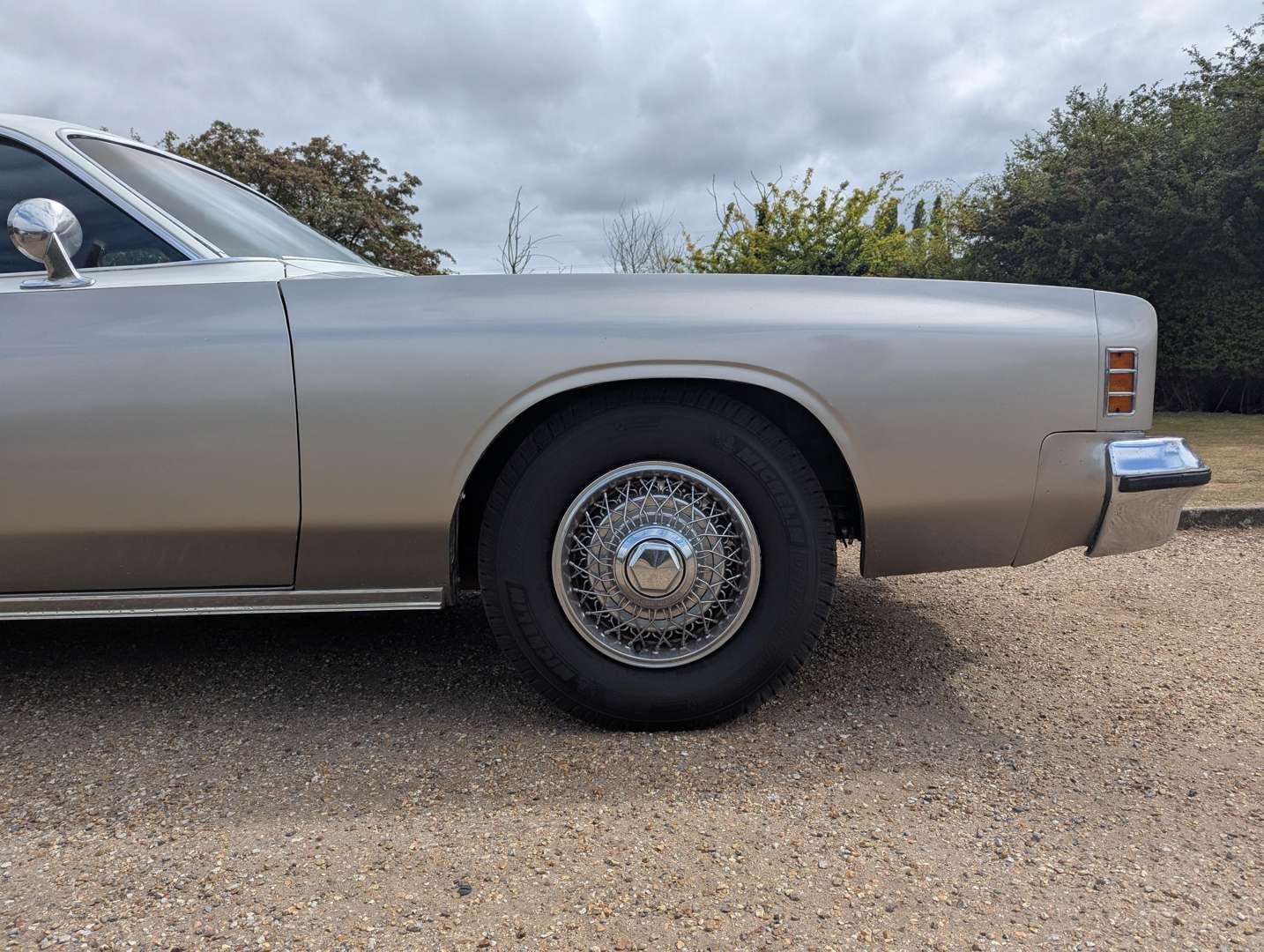 <p>1976 CHRYSLER CORDOBA COUPE LHD</p>