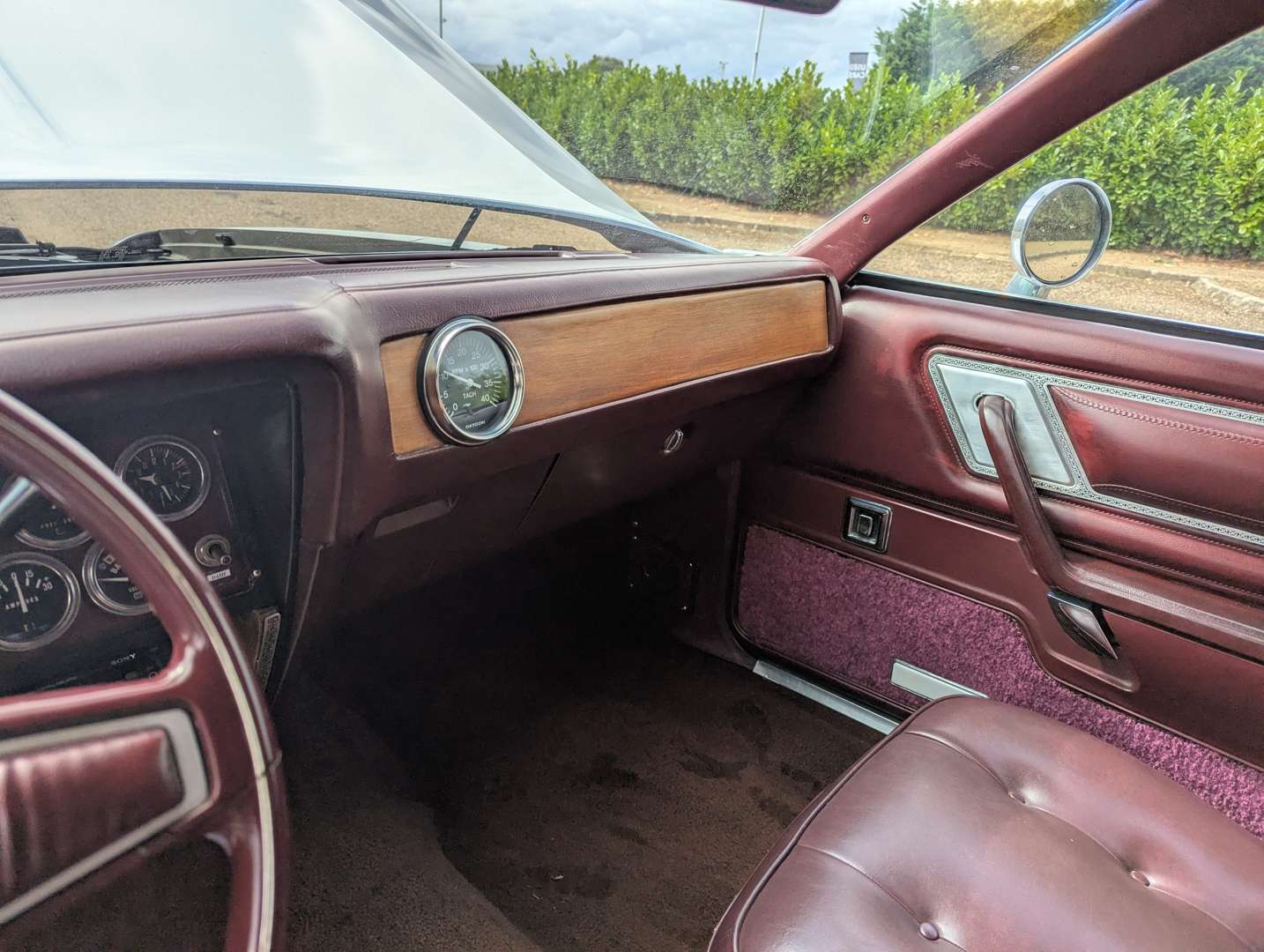 <p>1976 CHRYSLER CORDOBA COUPE LHD</p>