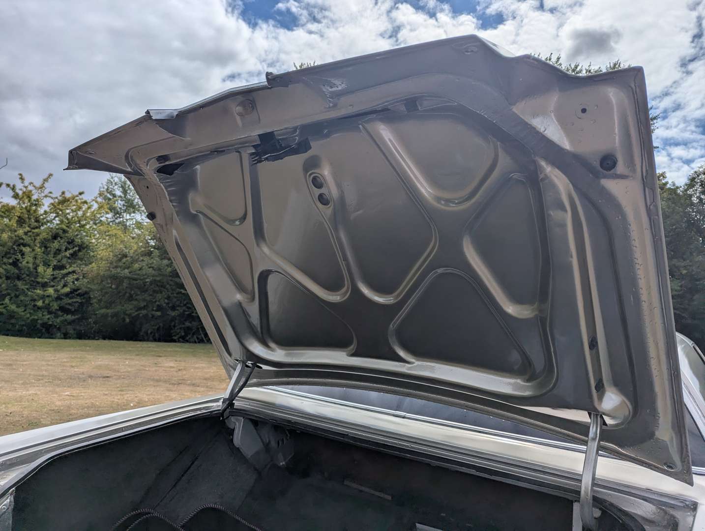 <p>1976 CHRYSLER CORDOBA COUPE LHD</p>