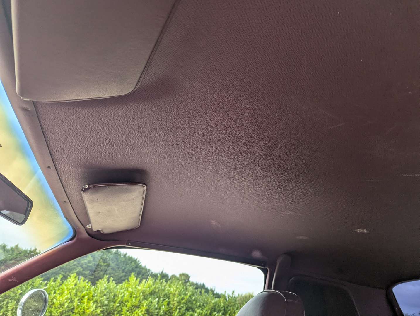 <p>1976 CHRYSLER CORDOBA COUPE LHD</p>