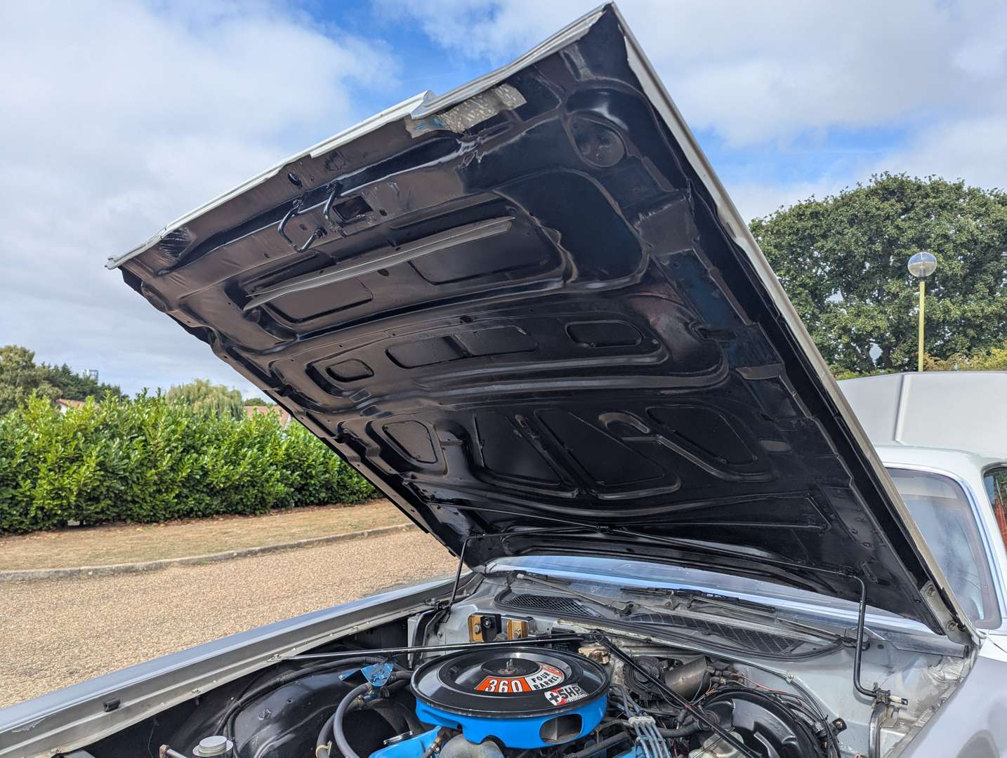 <p>1976 CHRYSLER CORDOBA COUPE LHD</p>